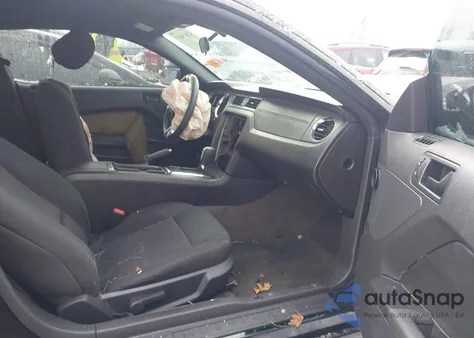 2014 Ford Mustang V6 from USA, damaged, VIN 1ZVBP8AM5E5251446